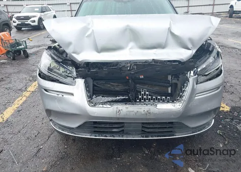 2021 Lincoln Corsair Standard z USA, uszkodzony, nr VIN 5LMCJ1D97MUL11411